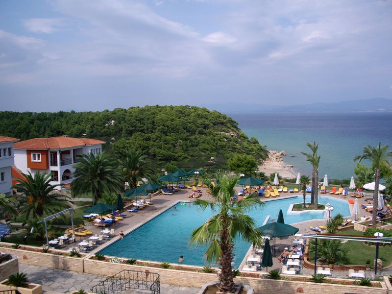 ARISTOTELIS BEACH